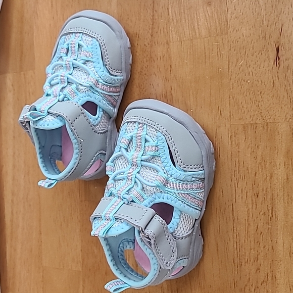 Koala kids Sandals size 4 - Picture 2 of 3